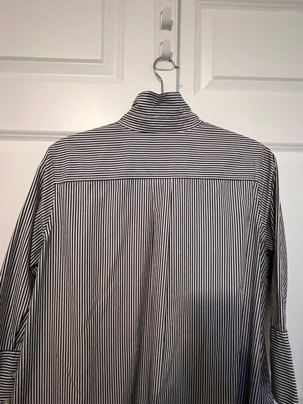 Uniqlo Black & White Striped Casual Button-Down Shirtdress - Picture 5 of 5